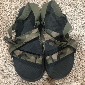 Men’s Camo Lowdown Chacos